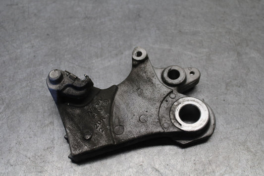 18-24 YAMAHA MT-07 REAR BRAKE CALIPER HANGER BACK MOUNTING BRACKET BB662