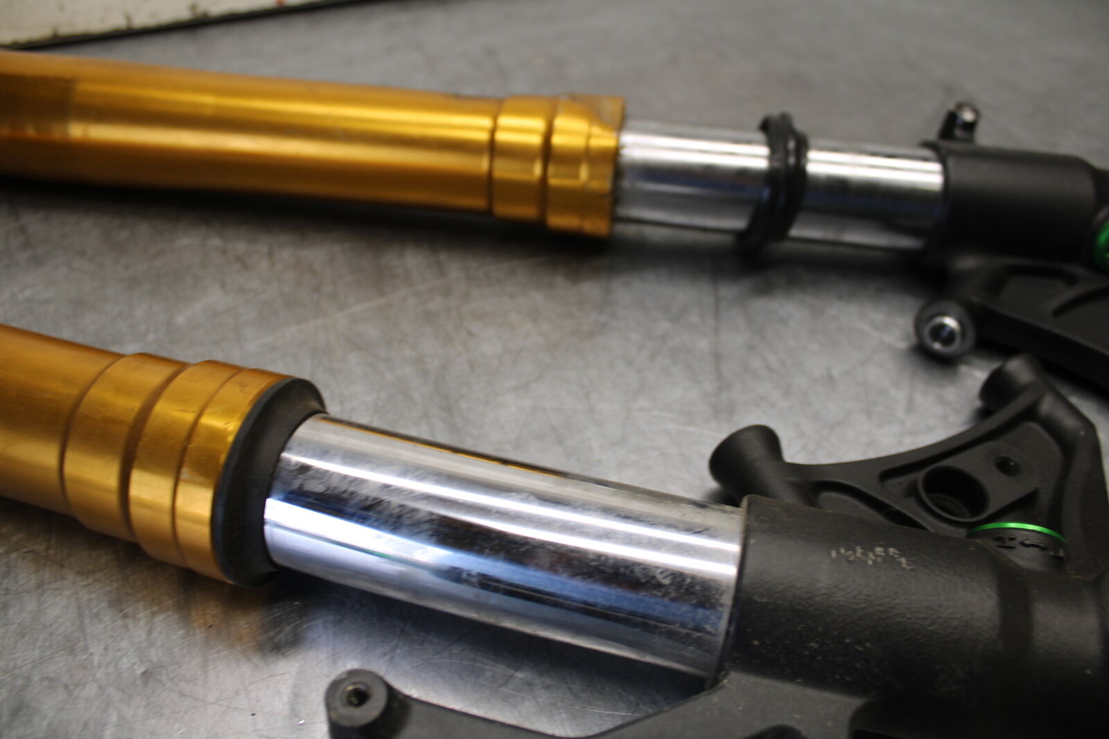 08-19 KAWASAKI NINJA ZX10R FRONT FORKS SHOCK SUSPENSION SET PAIR BB00