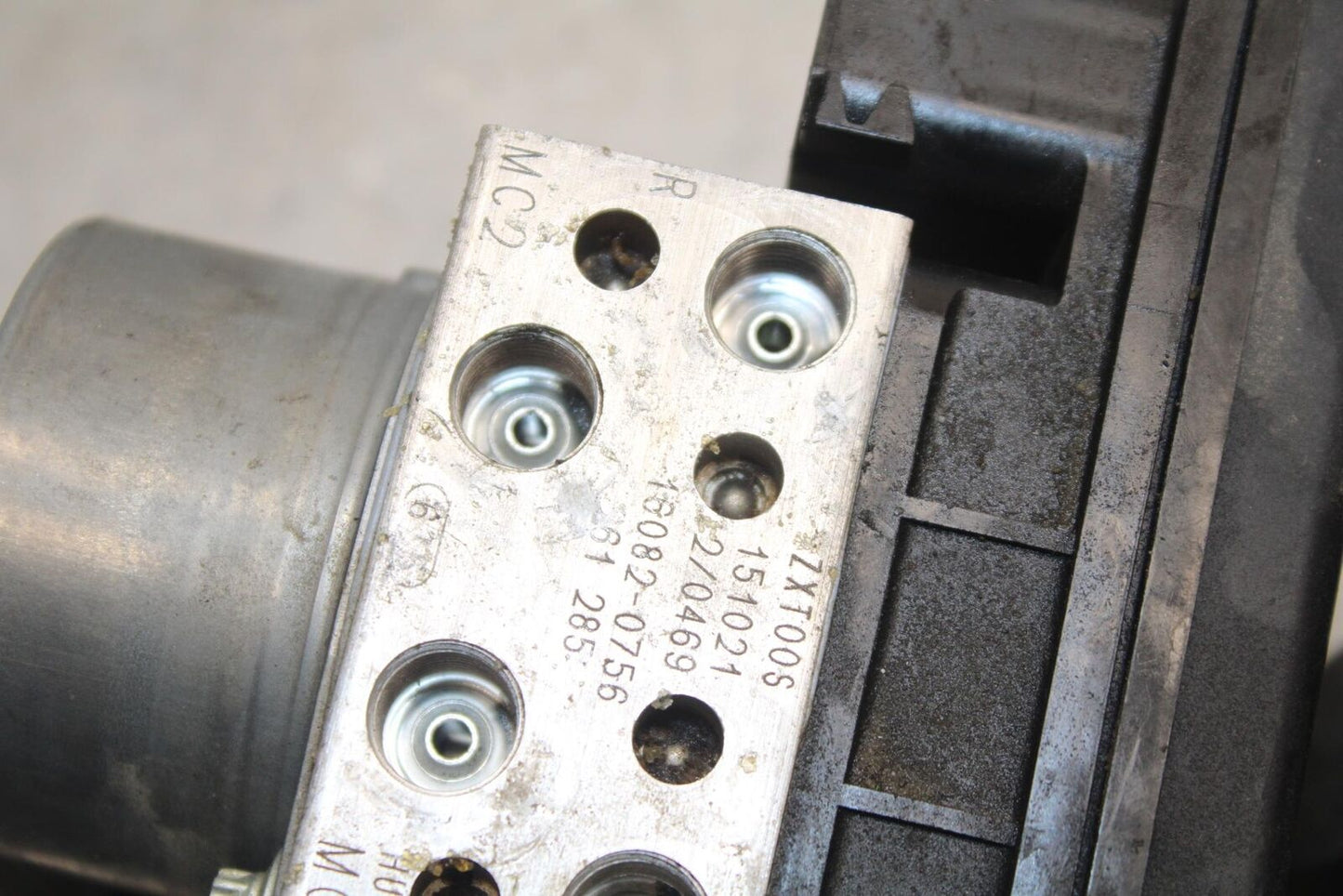 2016 Kawasaki Ninja ZX10R ZX1000 ABS KRT Edition ABS PUMP UNIT MODULE BB86