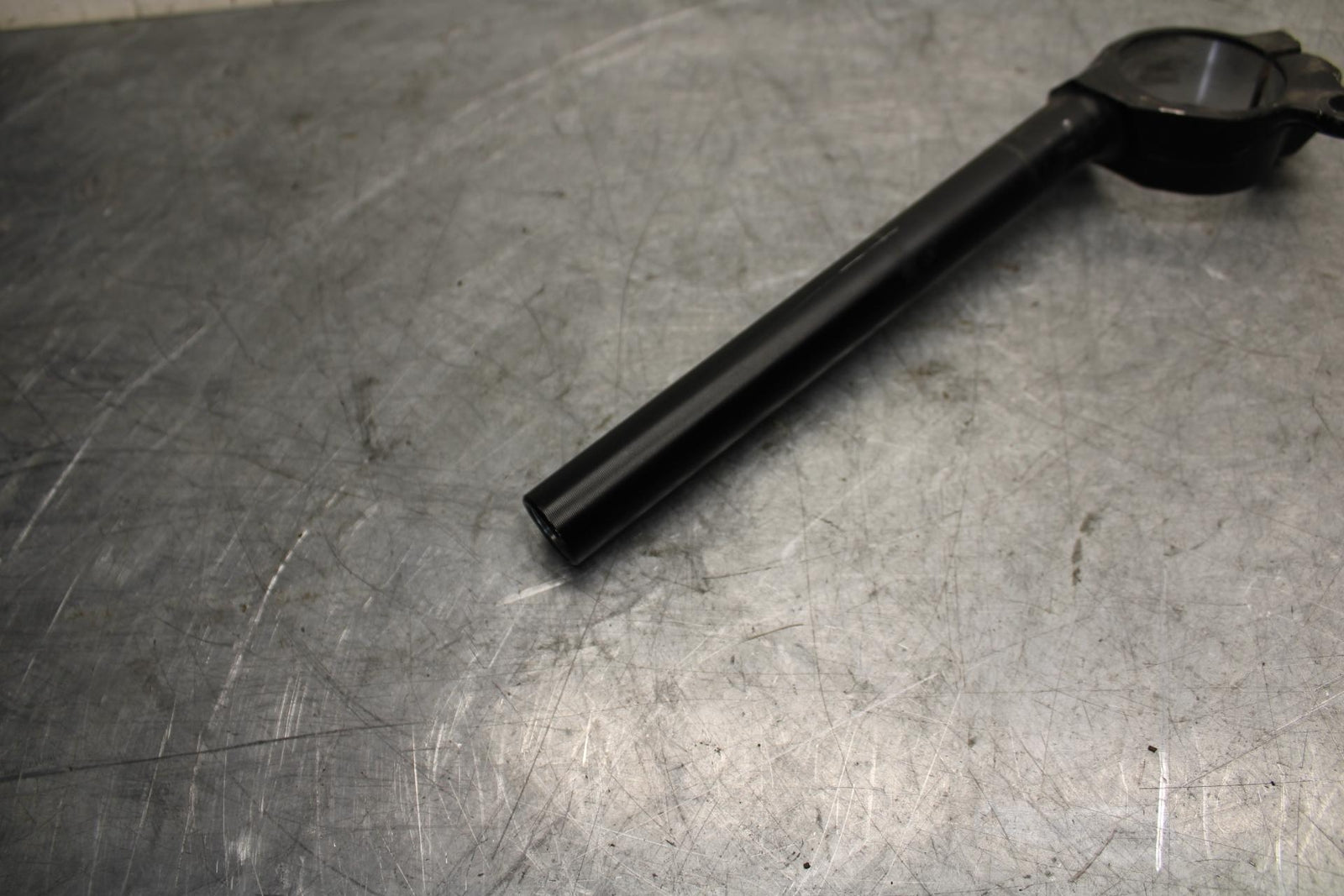 2008 Kawasaki Ninja ZX10R ZX1000E LEFT CLIP ON HANDLEBAR 46003-0144 BB524