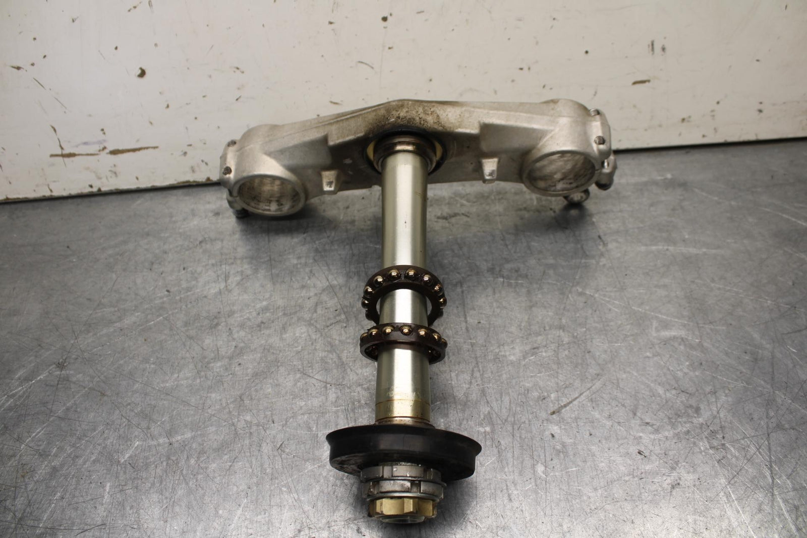 01-03 SUZUKI GSXR600 FRONT FORKS CLAMP LOWER TRIPLE TREE STEM 51410-39F00 BB633