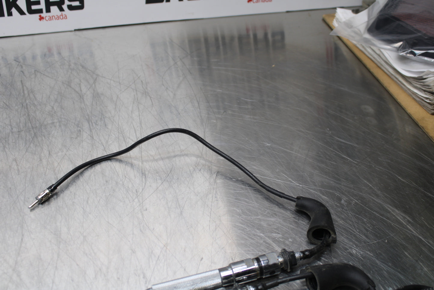 09 YAMAHA ROYAL STAR XVZ1300TF VENTURE RADIO STEREO ANTENNA SET PAIR BB151