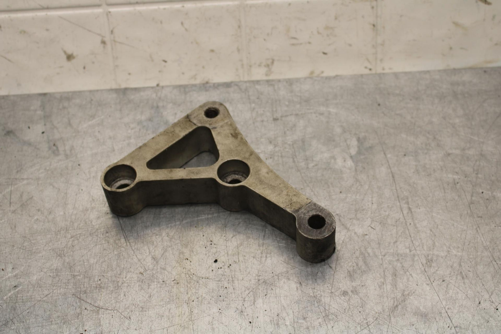 2007 Yamaha YZF R6S REAR DOGBONE SHOCK LINKAGE LINK BB594