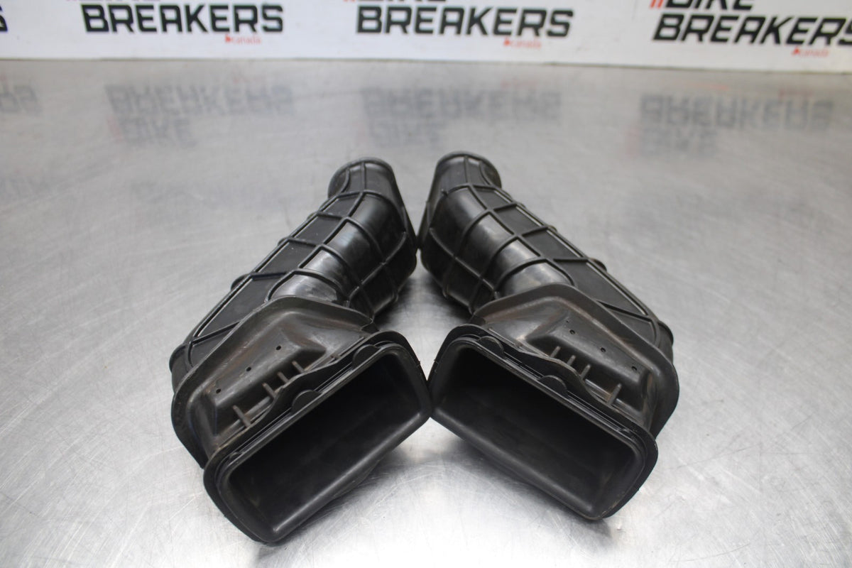 04-05 KAWASAKI NINJA ZX10R RIGHT LEFT AIR INTAKE DUCTS BB931