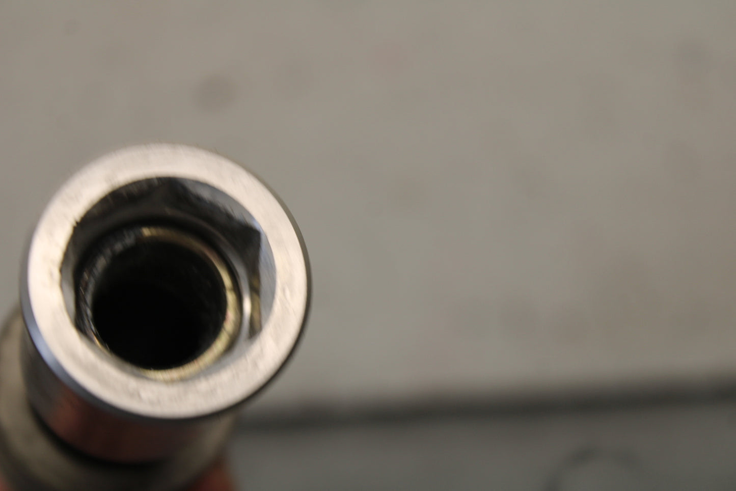 16 KAWASAKI NINJA ZX10R FRONT WHEEL RIM AXLE PIVOT BOLT 41068-0594 BB650