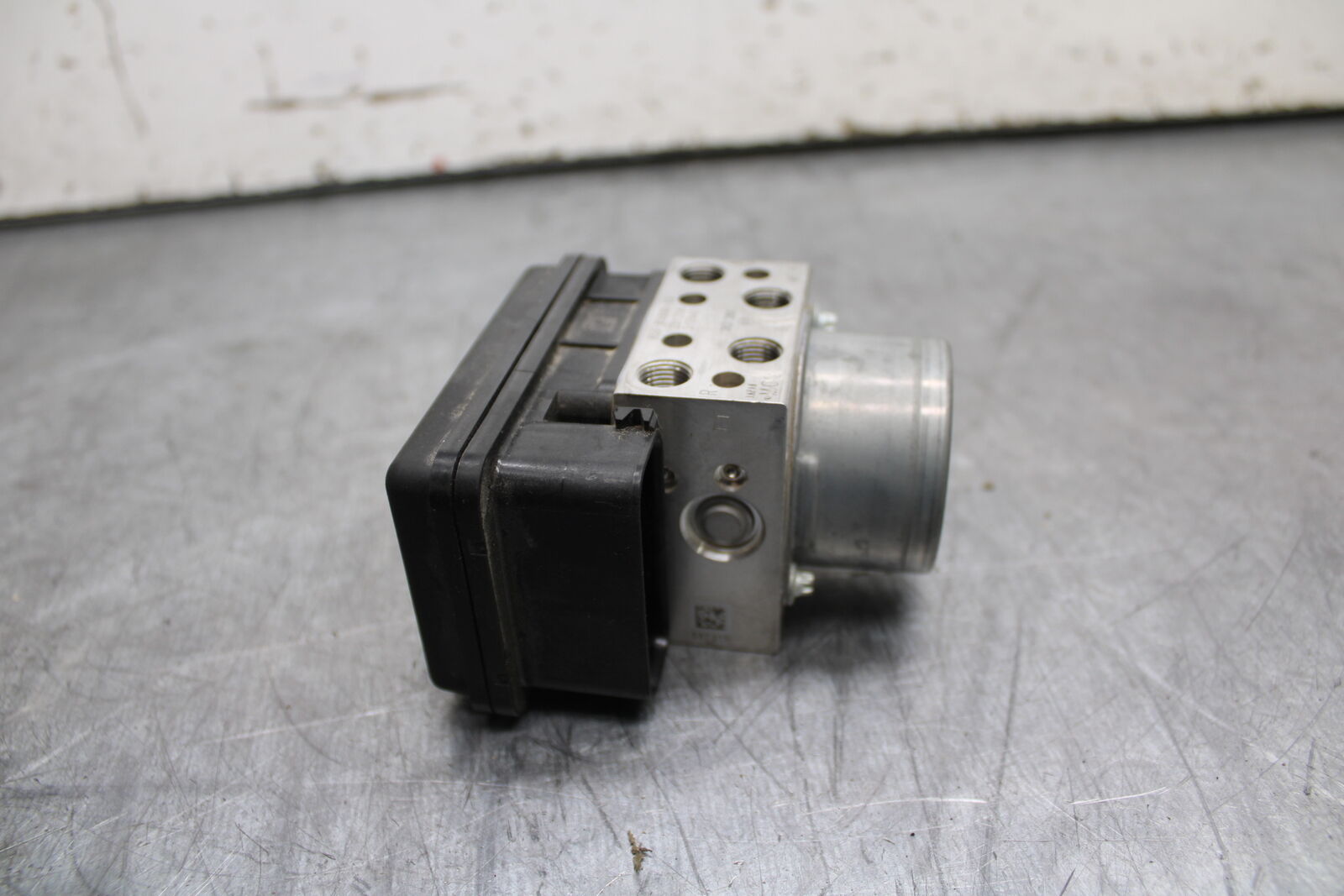 22-24 YAMAHA XSR900 ABS PUMP UNIT MODULE BB710
