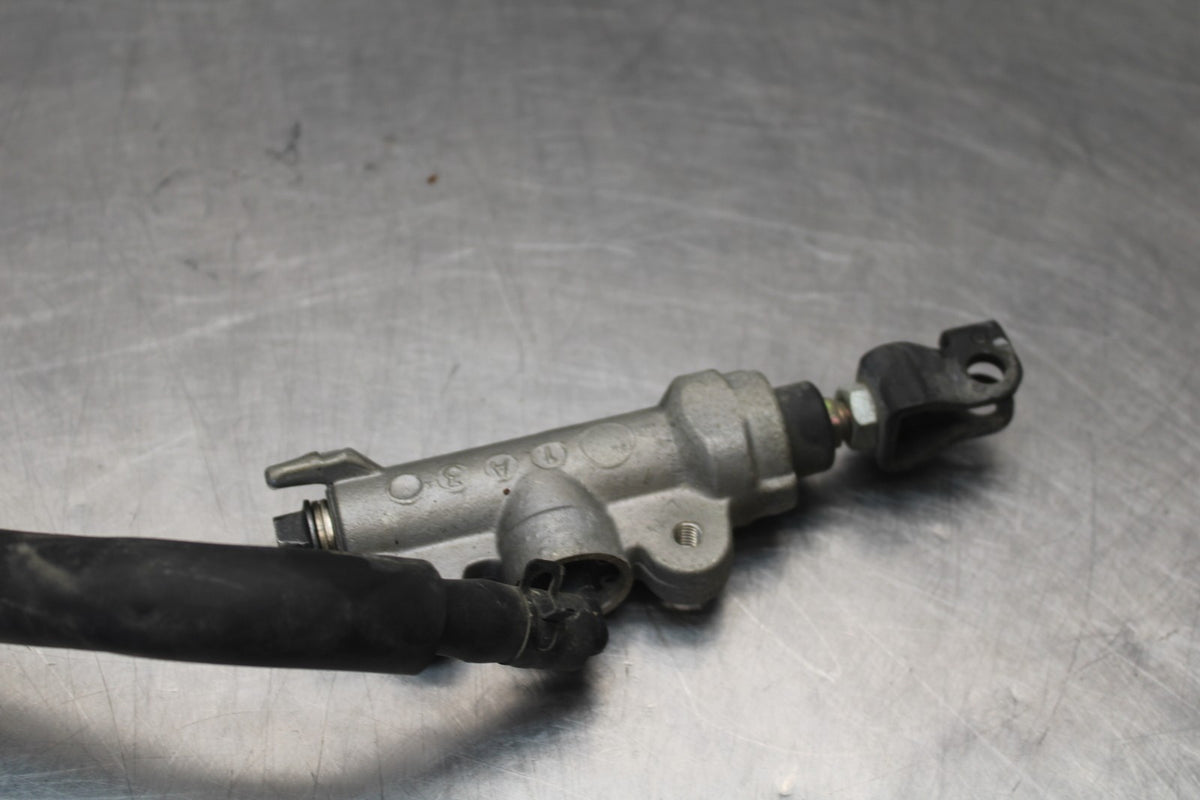 98-05 HONDA SUPER HAWK 1000 VTR1000F REAR BRAKE MASTER CYLINDER RESERVOIR BB924