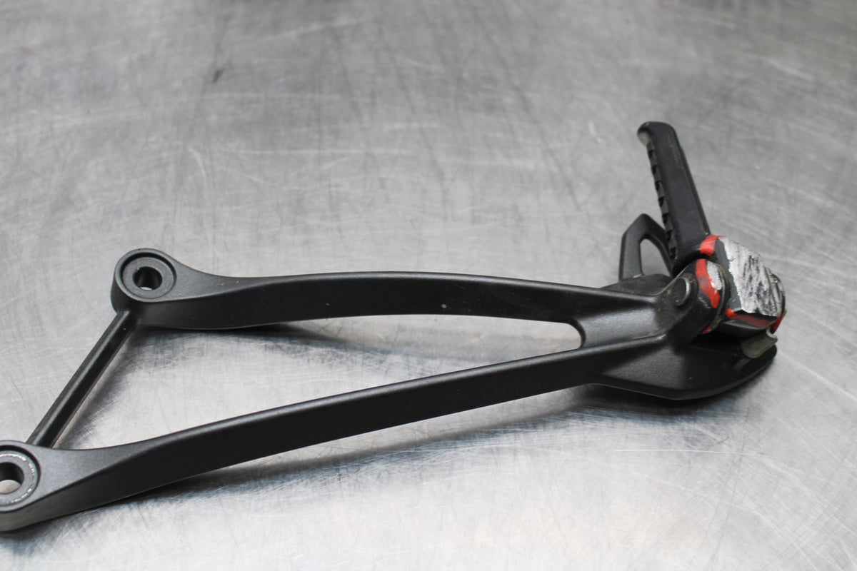 21-23 KAWASAKI NINJA ZX6R LEFT REAR BACK PASSENGER PEG BB179