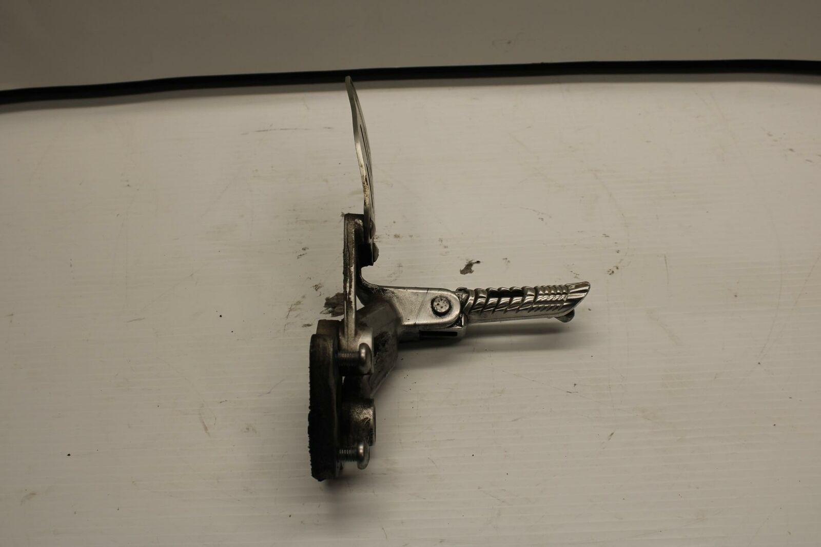 06-07 SUZUKI GSXR600 LEFT REARSET REAR SET DRIVER FOOT PEG REST STOP BB243
