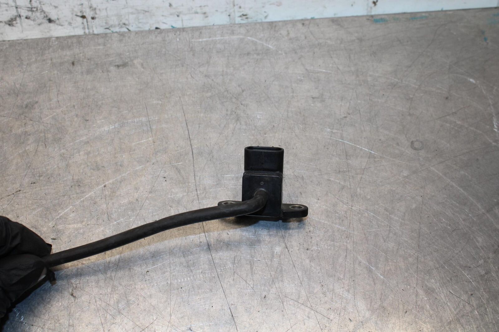 2001 Suzuki GSXR750 MAP MASS AIR FLOW PRESSURE SENSOR 15620-35F00 BB553