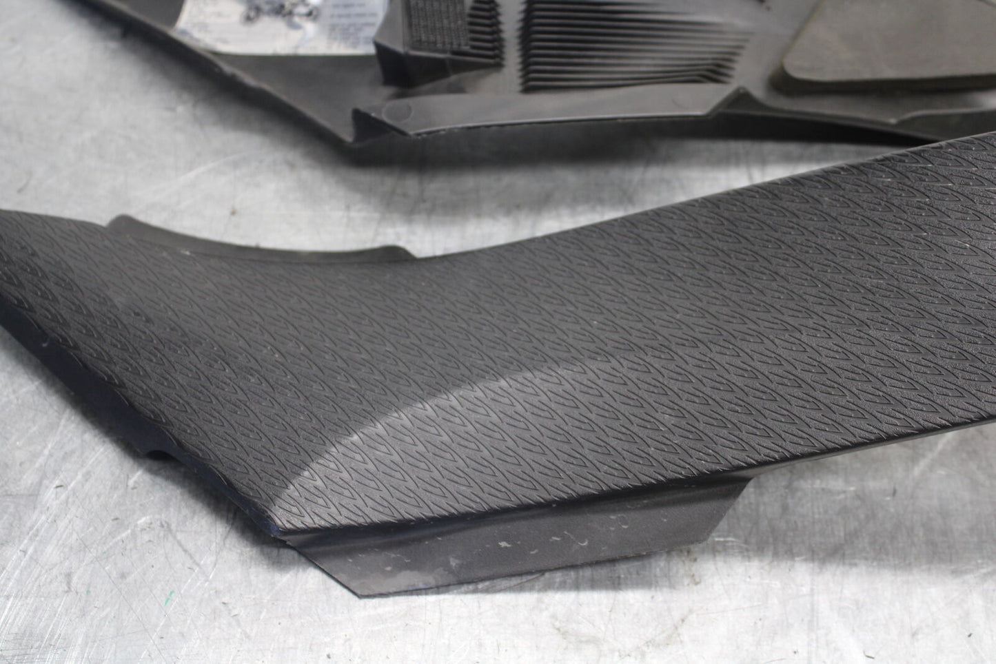 09-12 KAWASAKI NINJA ZX6R RIGHT LEFT GAS TANK PANELS COVERS TRIM SET COWLS BB698