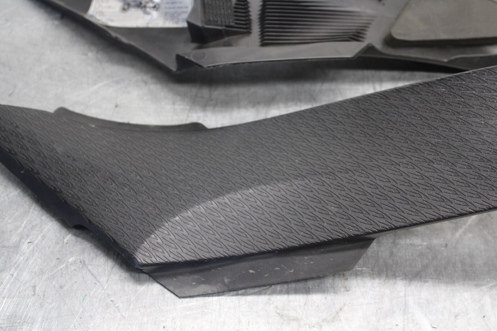 09-12 KAWASAKI NINJA ZX6R RIGHT LEFT GAS TANK PANELS COVERS TRIM SET COWLS BB698