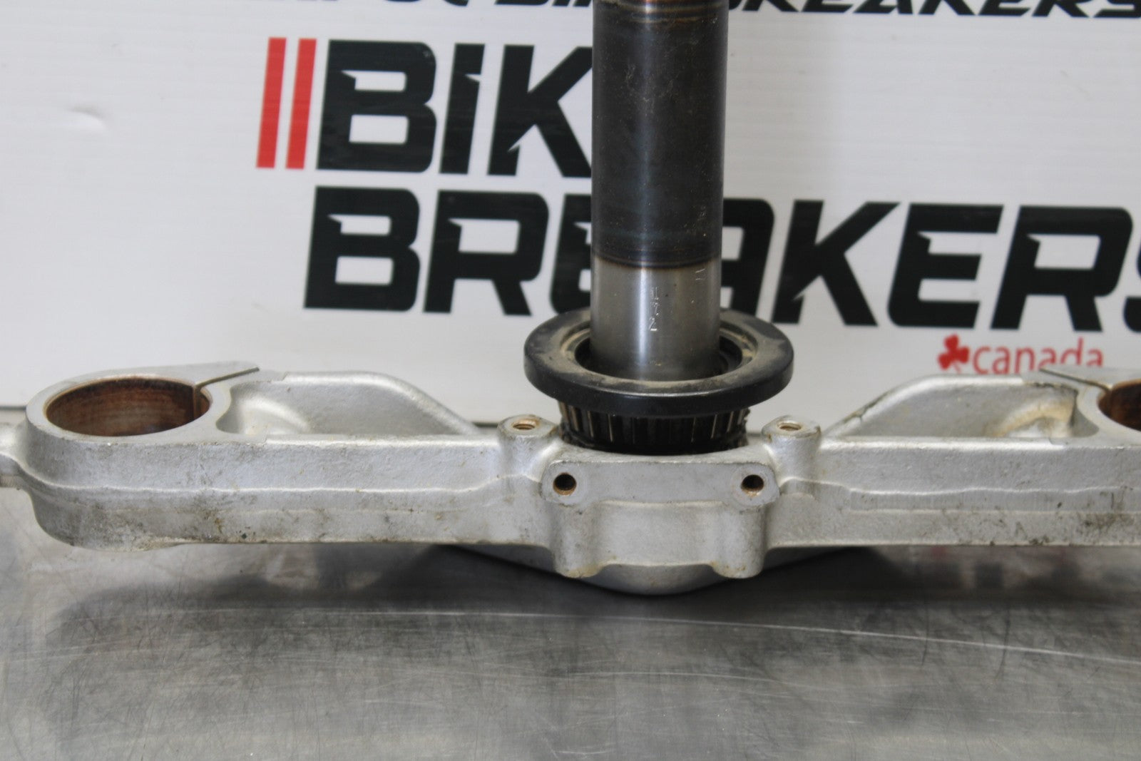 03-08 KAWASAKI VULCAN 1600 FRONT FORKS CLAMP LOWER TRIPLE TREE STEM BB196