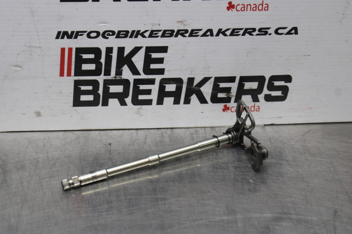 17-18 YAMAHA YZF R3 SHIFTER SHIFT SHAFT BB813