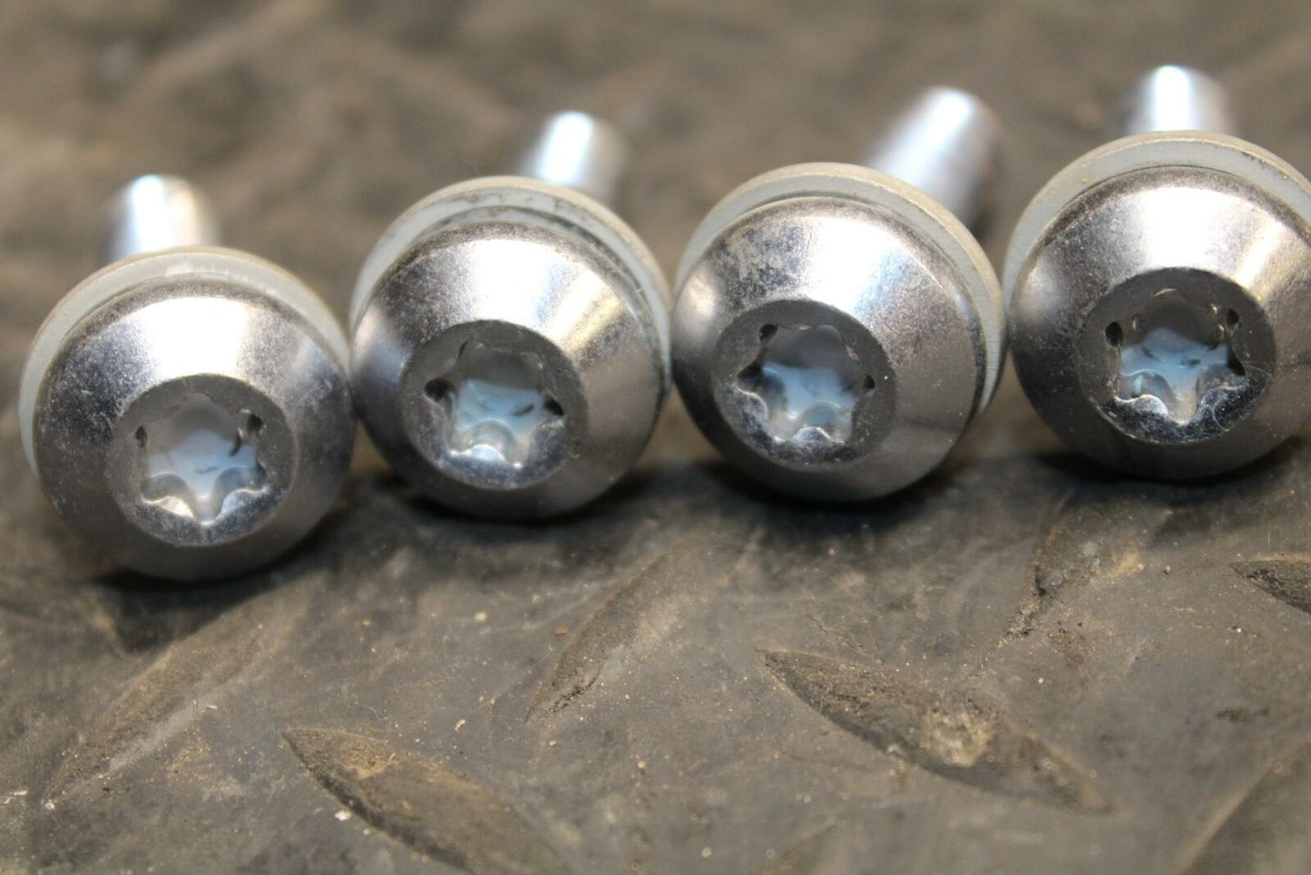 08-16 YAMAHA YZF R6 REAR BACK SUBFRAME SUB FRAME MOUNTING BOLTS HARDWARE BB209