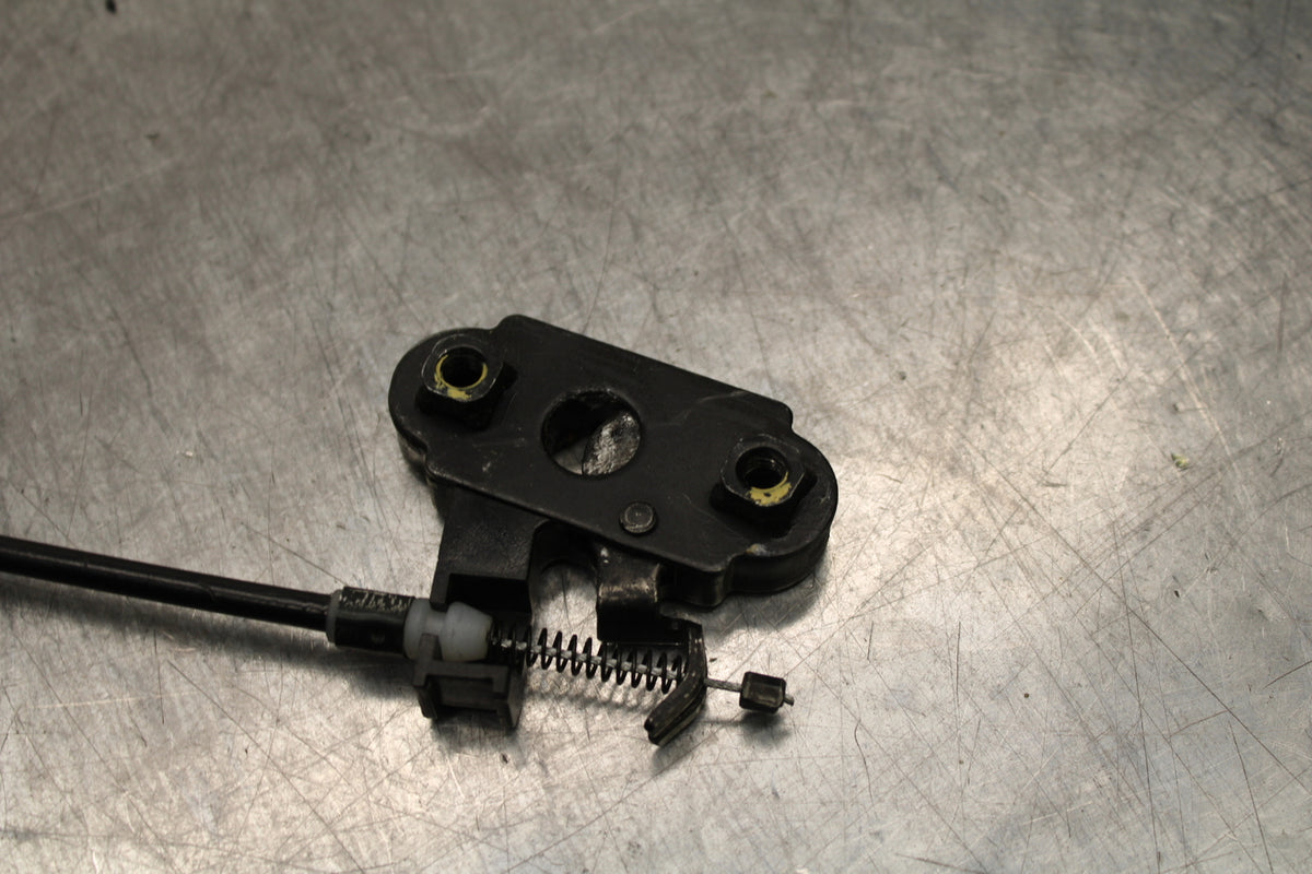 17-24 KTM 390 DUKE REAR PASSENGER SEAT LATCH LOCK ASSEMBLY BB734