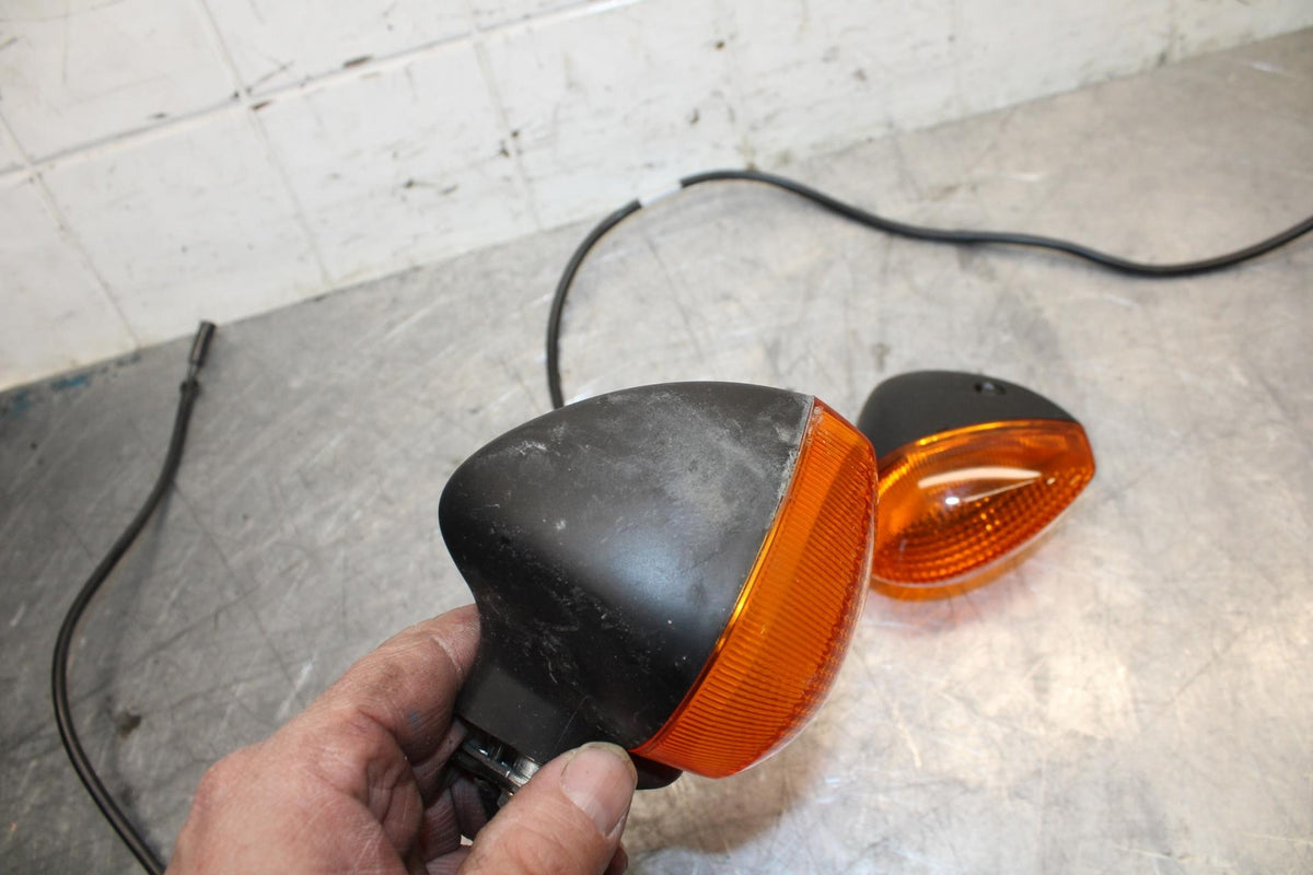 18-21 YAMAHA XSR700 REAR LEFT RIGHT TURN SIGNALS LIGHT INDICATORS