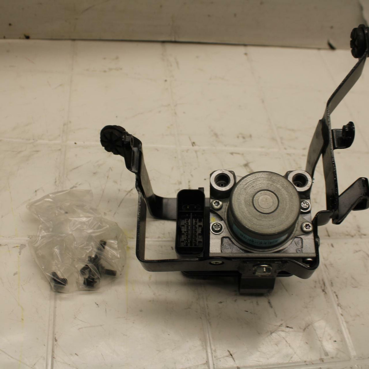 15-16 HONDA CB300F ABS PUMP UNIT MODULE BB05
