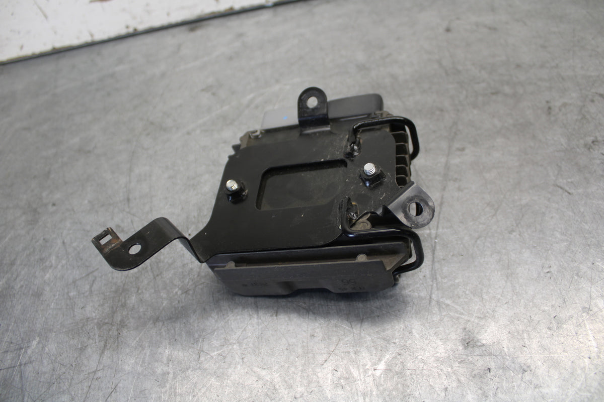13-18 KAWASAKI NINJA ZX6R RECTIFIER VOLTAGE REGULATOR  BB682