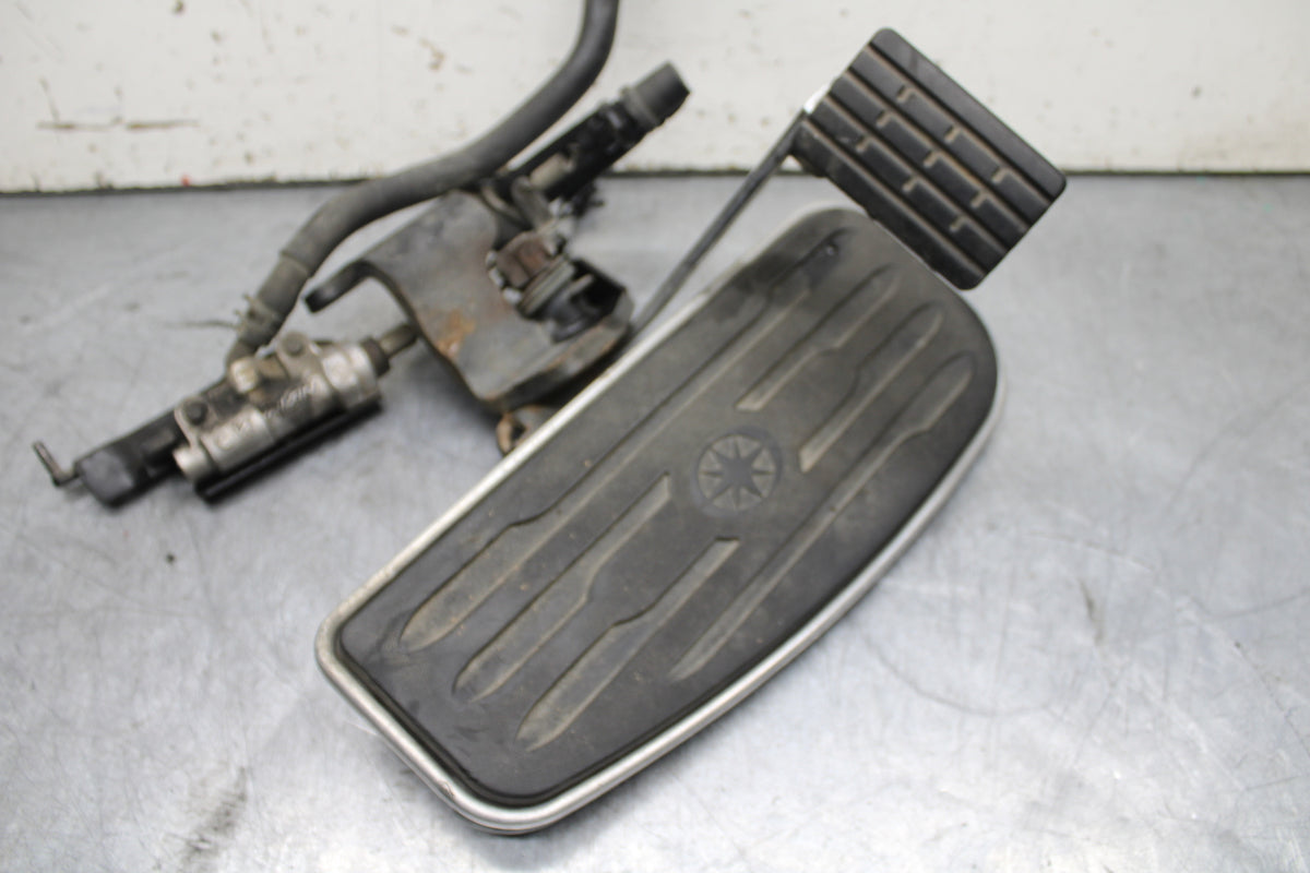 99-00 YAMAHA V STAR 1100 RIGHT FRONT FOOT REST PEG STEP BB711
