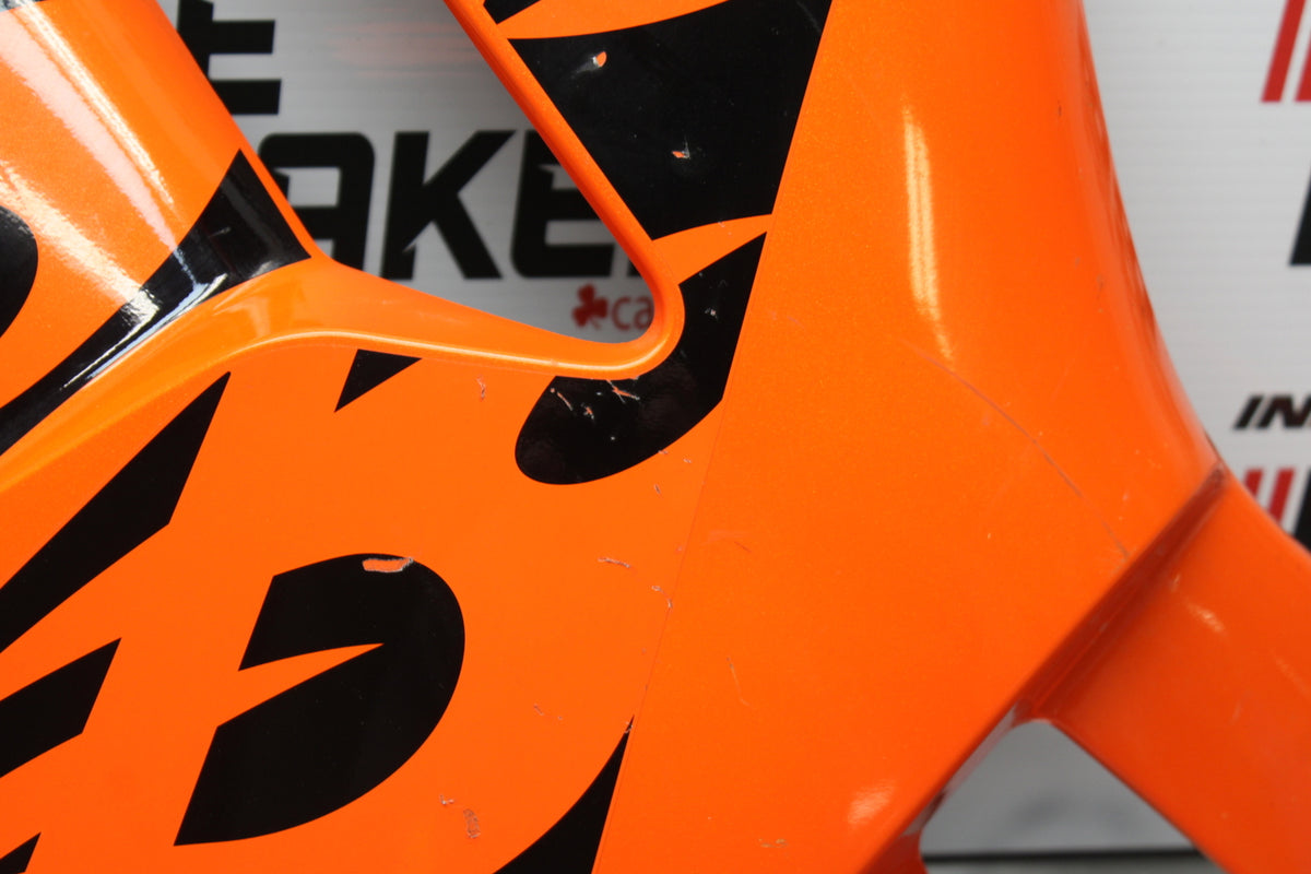 05-06 HONDA CBR600RR RIGHT MID UPPER SIDE FAIRING COWL PLASTIC BB149