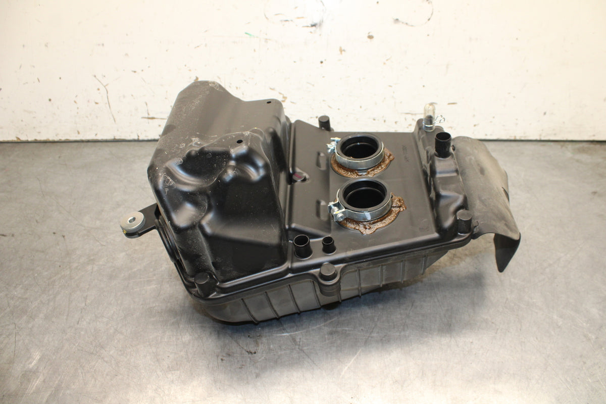 24 KAWASAKI NINJA 500 ABS AIRBOX AIR INTAKE FILTER BOX BB730