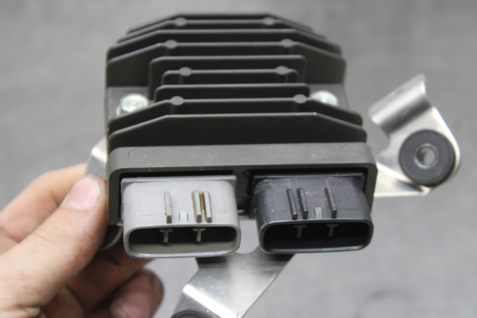 13-24 HONDA CBR600RR RECTIFIER VOLTAGE REGULATOR BB772