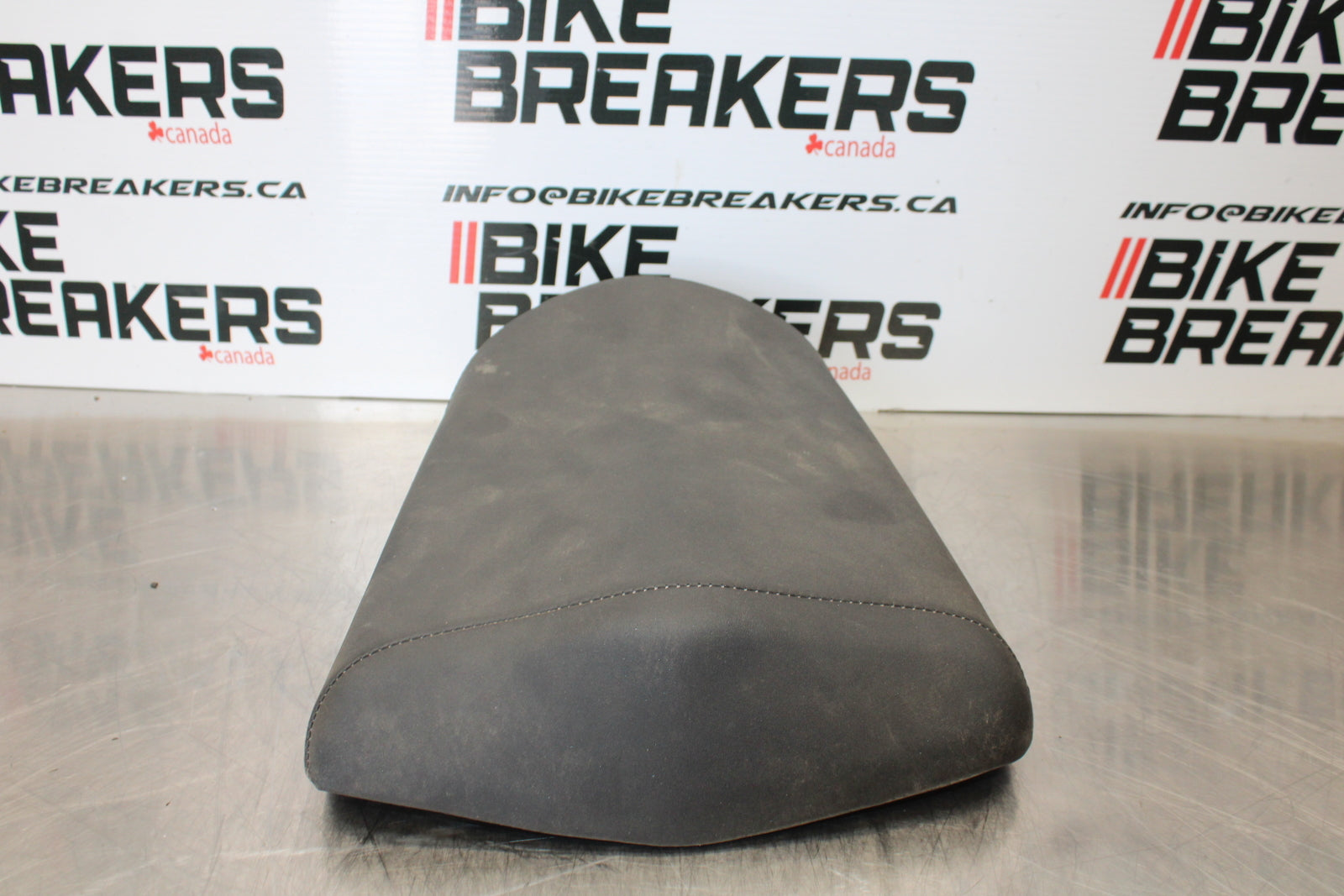 15-16 HONDA CB300F REAR BACK PASSENGER TANDEM SEAT PAD SADDLE PILLION BB150