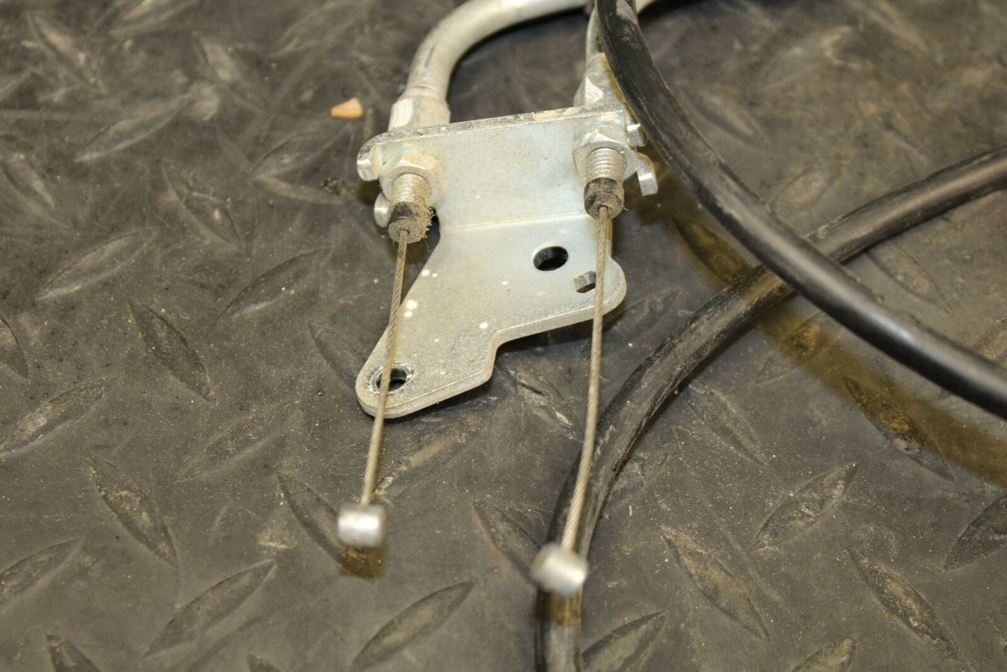 07 SUZUKI BURGMAN 650 THROTTLE CABLE LINE BB183