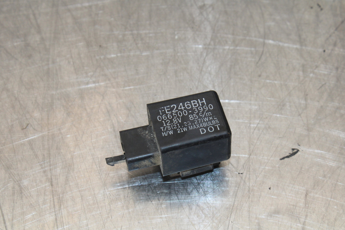 96-07 YAMAHA YZF600R TURN SIGNAL BLINKER RELAY FLASHER SWITCH BB158
