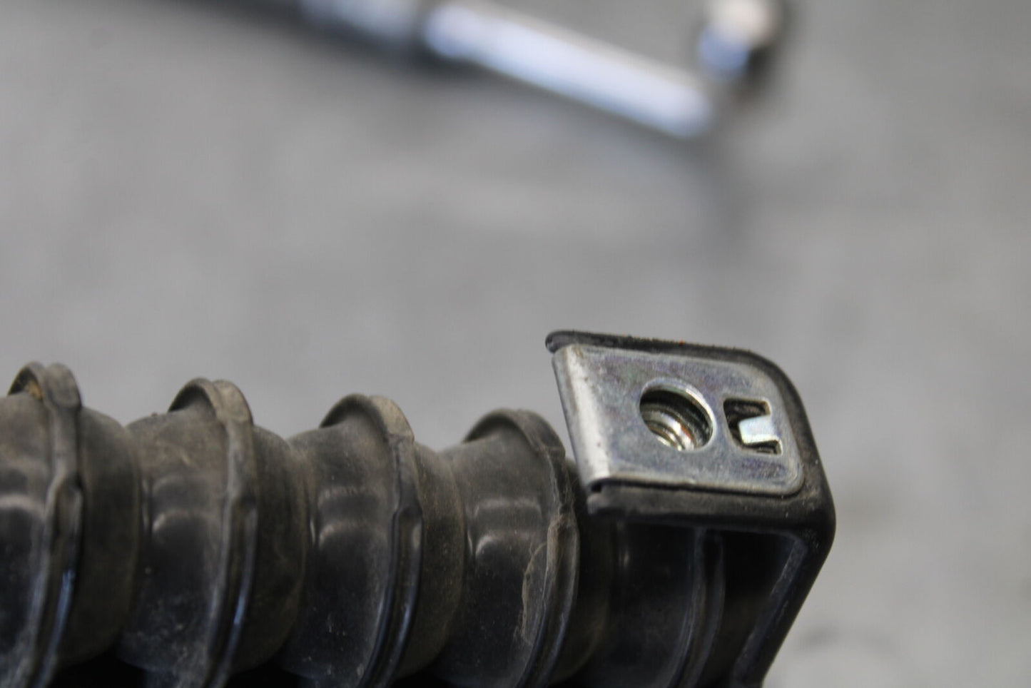 05-09 SUZUKI BOULEVARD C90 ENGINE MOTOR OIL COOLER BB692