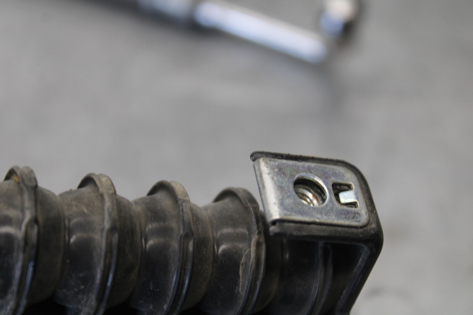 05-09 SUZUKI BOULEVARD C90 ENGINE MOTOR OIL COOLER BB692