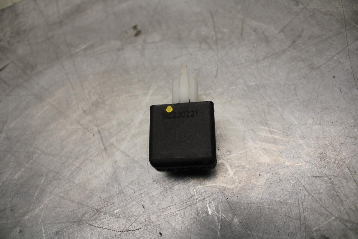 21 HUSQVARNA VITPILEN 401 TURN SIGNAL BLINKER RELAY FLASHER SWITCH BB467