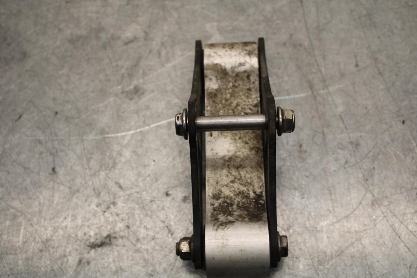 17 KAWASAKI Z900 ZR900 REAR DOGBONE SHOCK LINKAGE LINK BB549