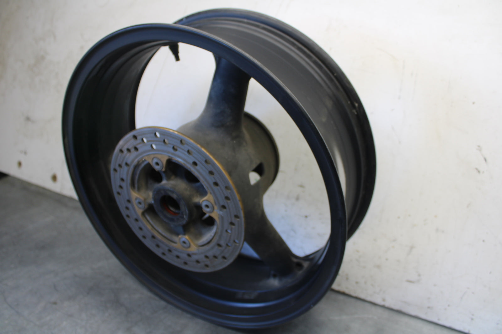 03-04 KAWASAKI NINJA ZX6R 636 REAR WHEEL BACK RIM BB85