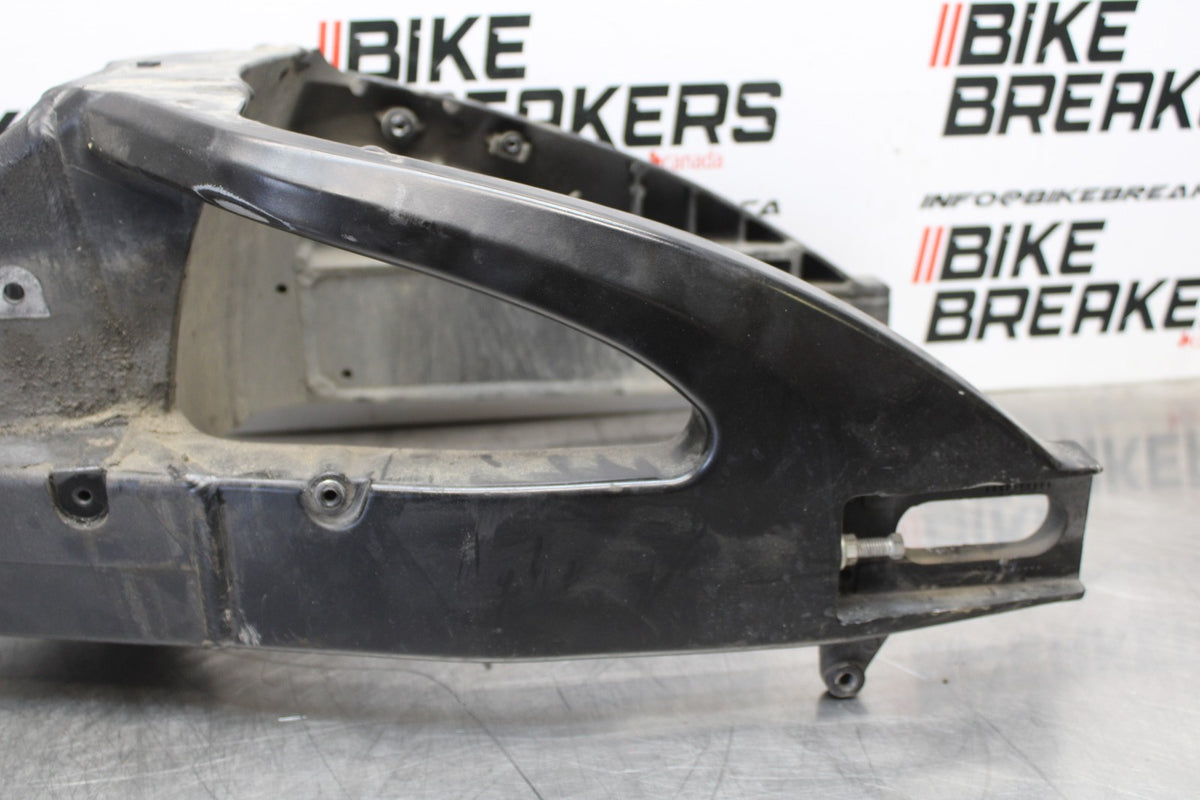 06-07 SUZUKI GSXR 600 REAR SWINGARM BACK SUSPENSION SWING ARM BB178