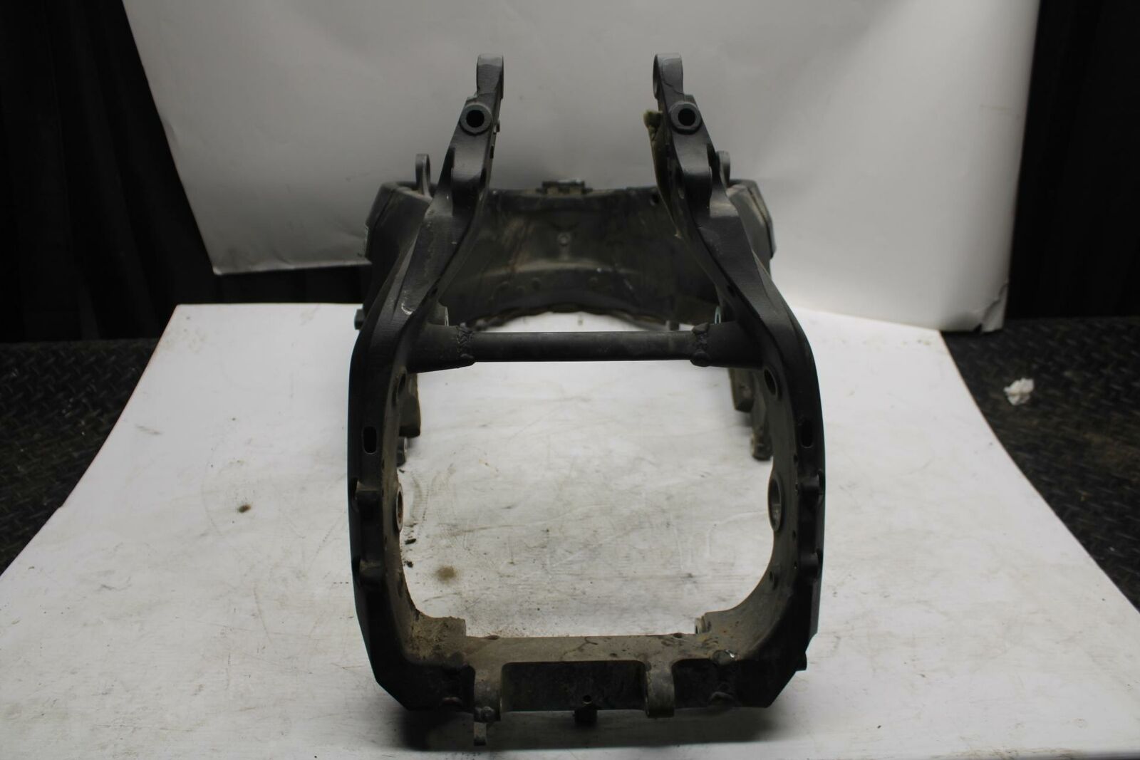 04-05 HONDA CBR1000RR FRAME CHASSIS BB285