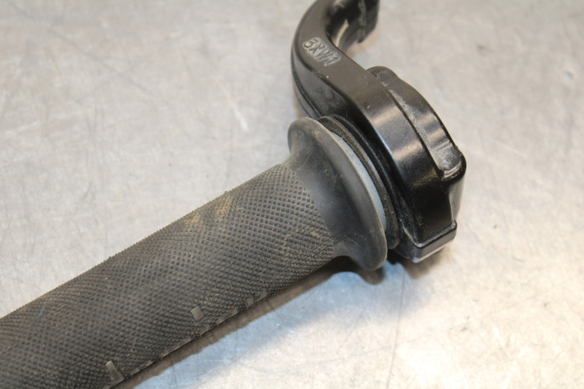 07-08 YAMAHA YZF R1 THROTTLE CABLE LINE HOUSING GUIDE BB724