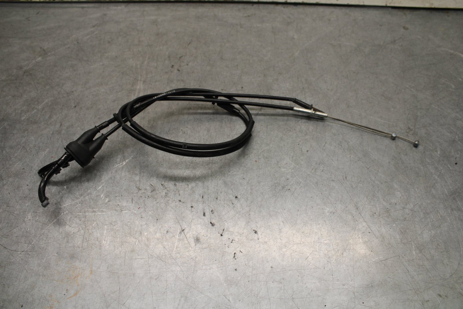 13-18 KAWASAKI NINJA ZX6R THROTTLE CABLES LINES 54012-0586 BB666