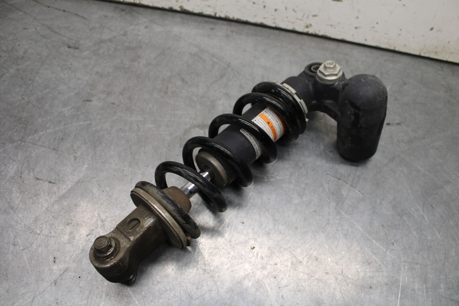 11-24 SUZUKI GSXR750 REAR BACK SHOCK ABSORBER SUSPENSION 62100-15810-019 BB714