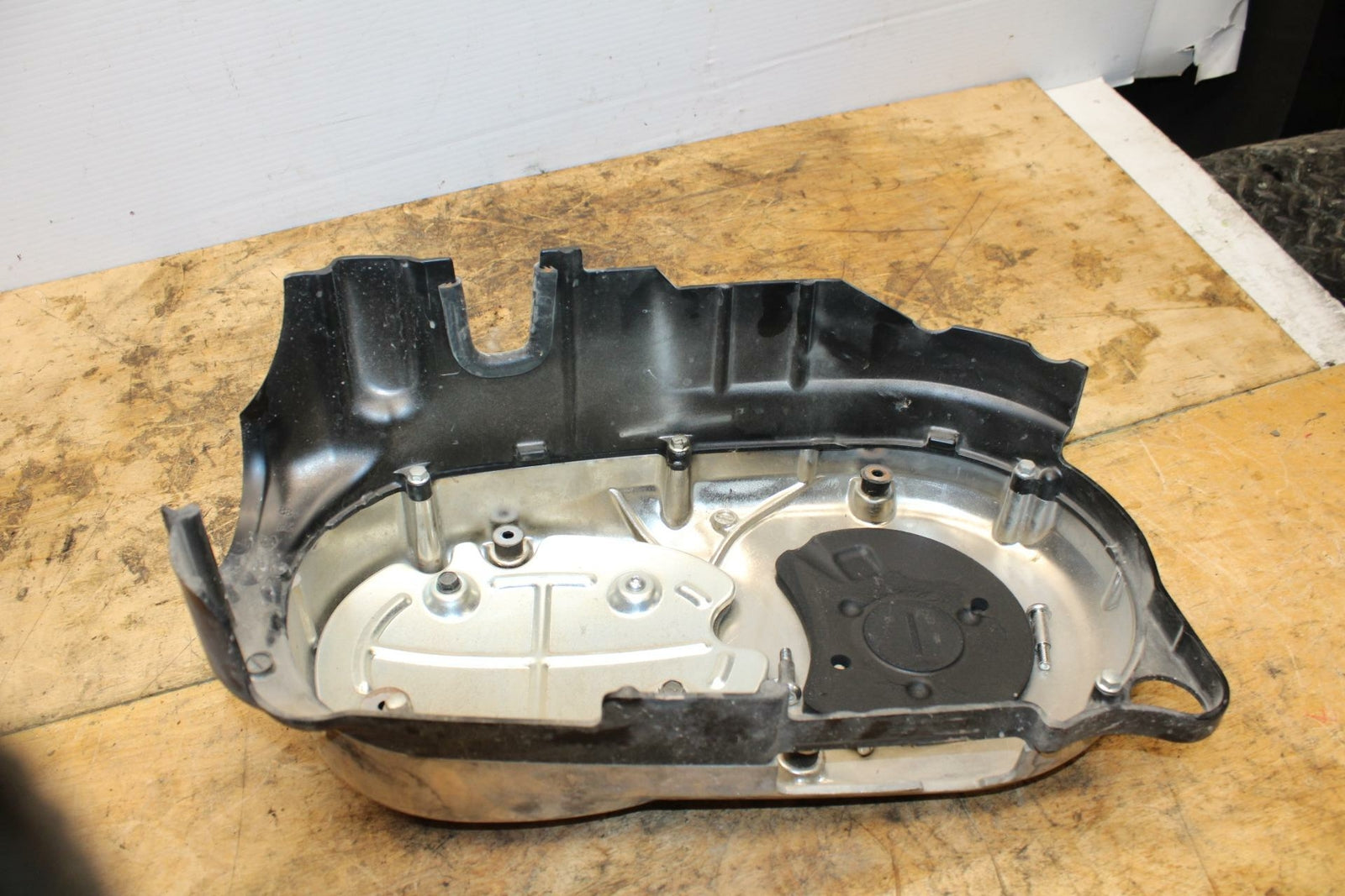05-08 KAWASAKI VULCAN 1500 VN1500N CLASSIC CLUTCH SIDE ENGINE MOTOR COVER BB343