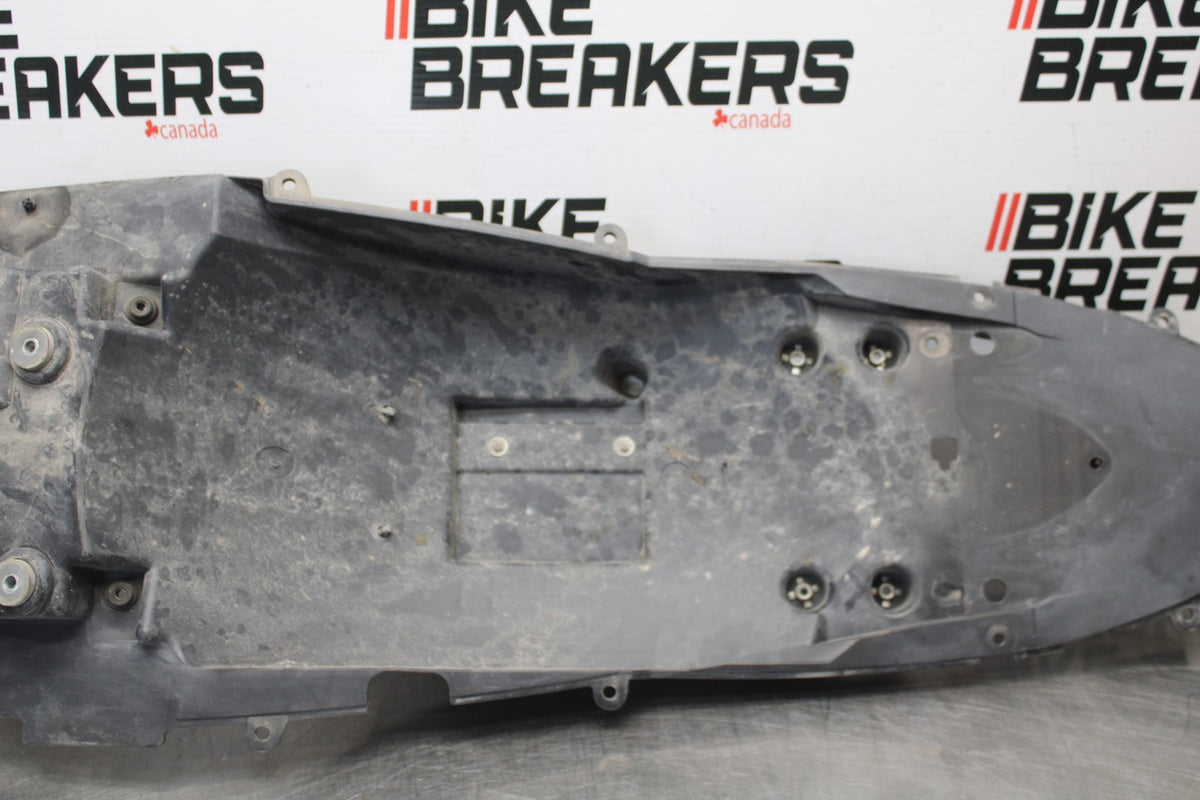 09 KAWASAKI CONCOURS 14 ZG1400B REAR TAIL UNDERTAIL FAIRING COWL FENDER  BB875