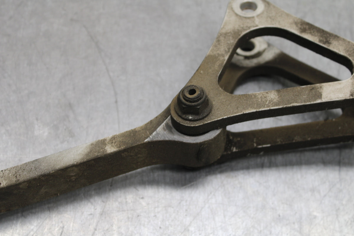 03-05 YAMAHA YZF R6  REAR DOGBONE SHOCK LINKAGE LINK BB751