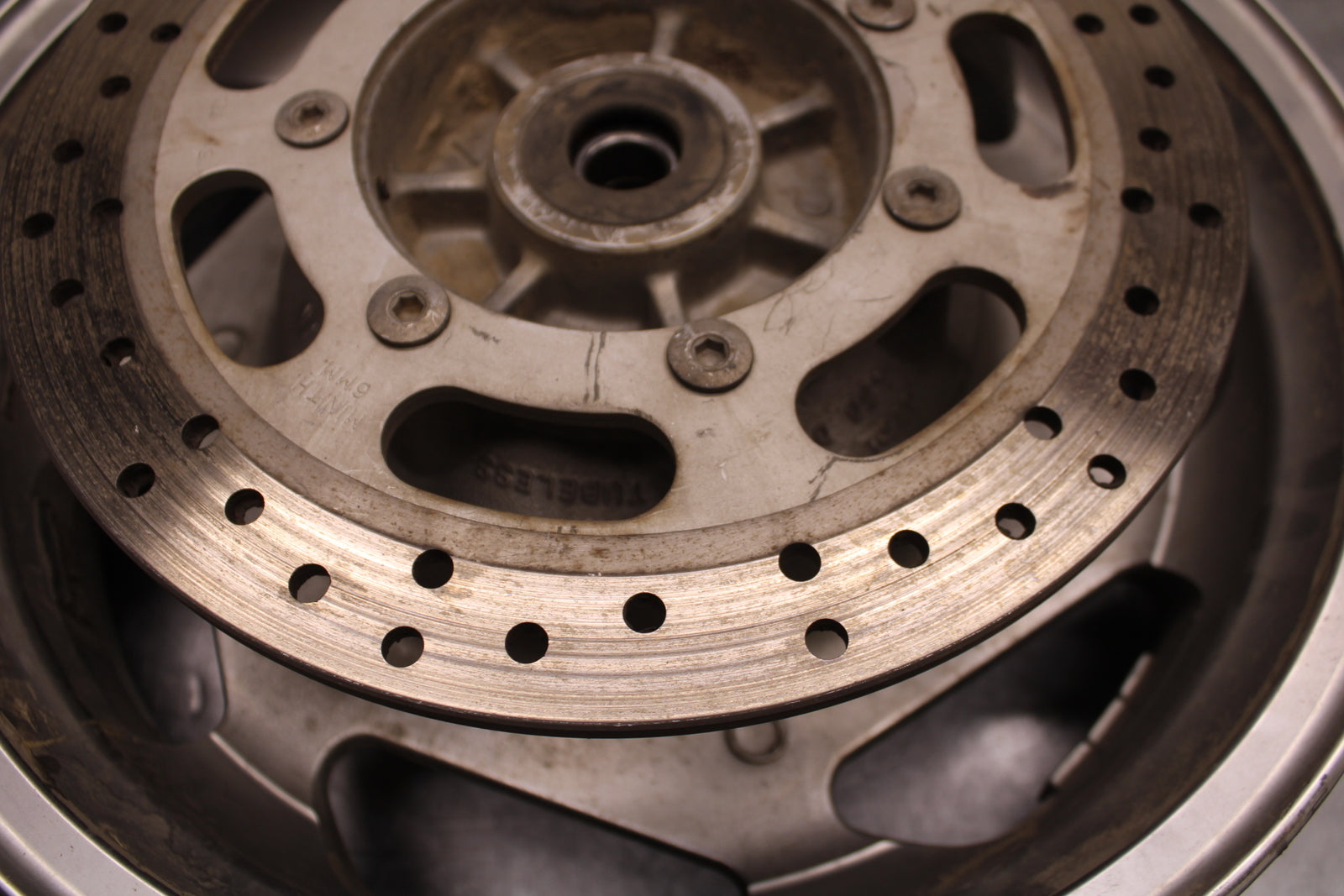 03-08 KAWASAKI VULCAN 1600 REAR WHEEL BACK RIM BB754