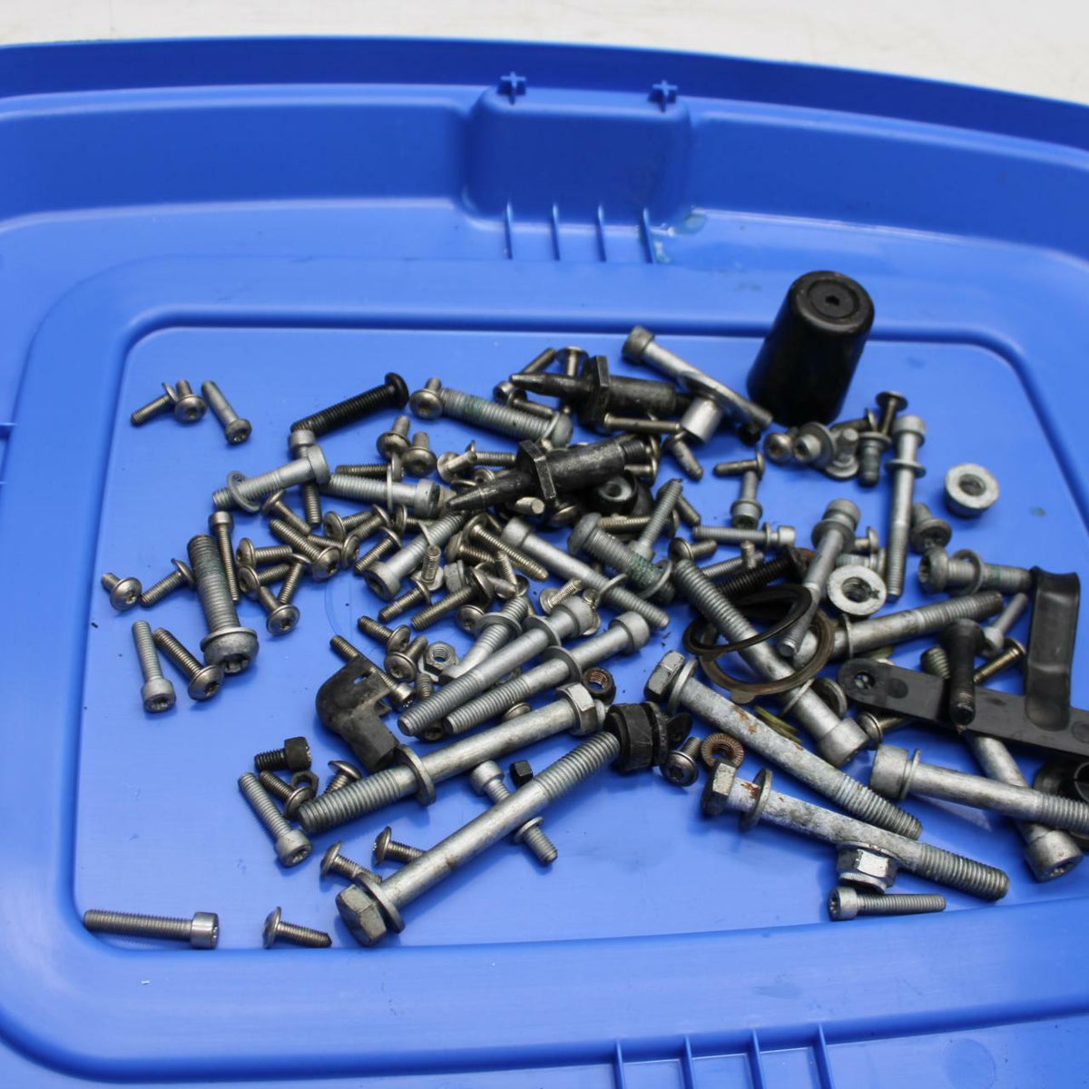 06-12 BMW F800ST ENGINE MOUNTING BOLTS HARDWARE MOTOR LEFTOVER BB291