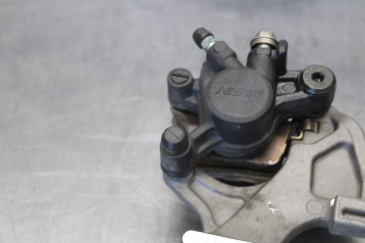 18 SUZUKI GSXR750 REAR BACK BRAKE CALIPER W MOUNT BRACKET BB891
