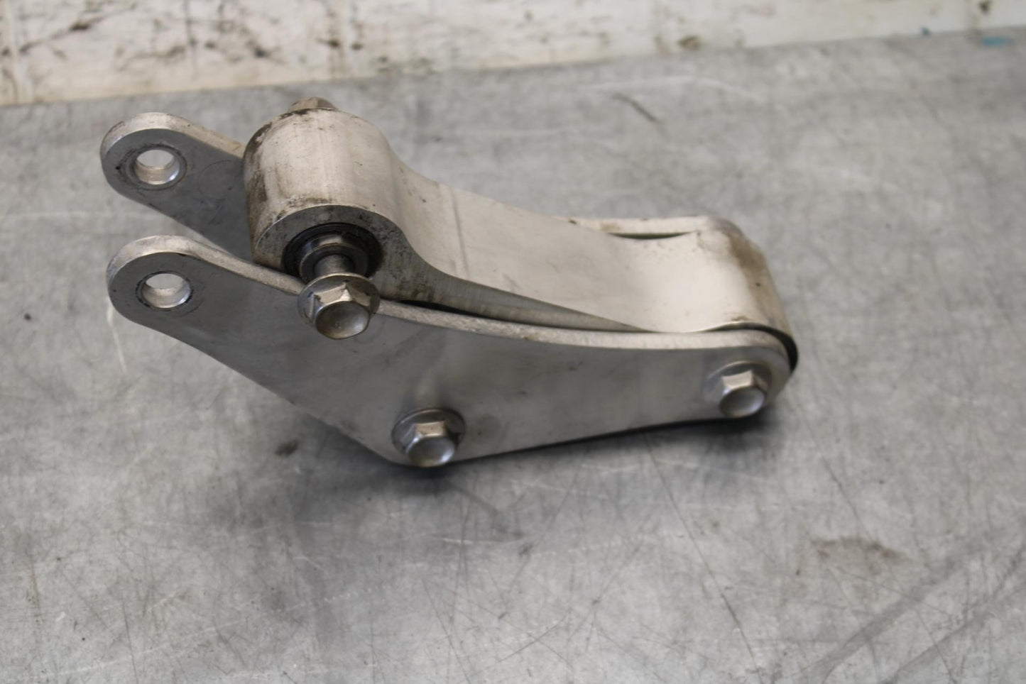 2011 Kawasaki Ninja ZX10R ZX1000K ABS REAR DOGBONE SHOCK LINKAGE LINK BB555