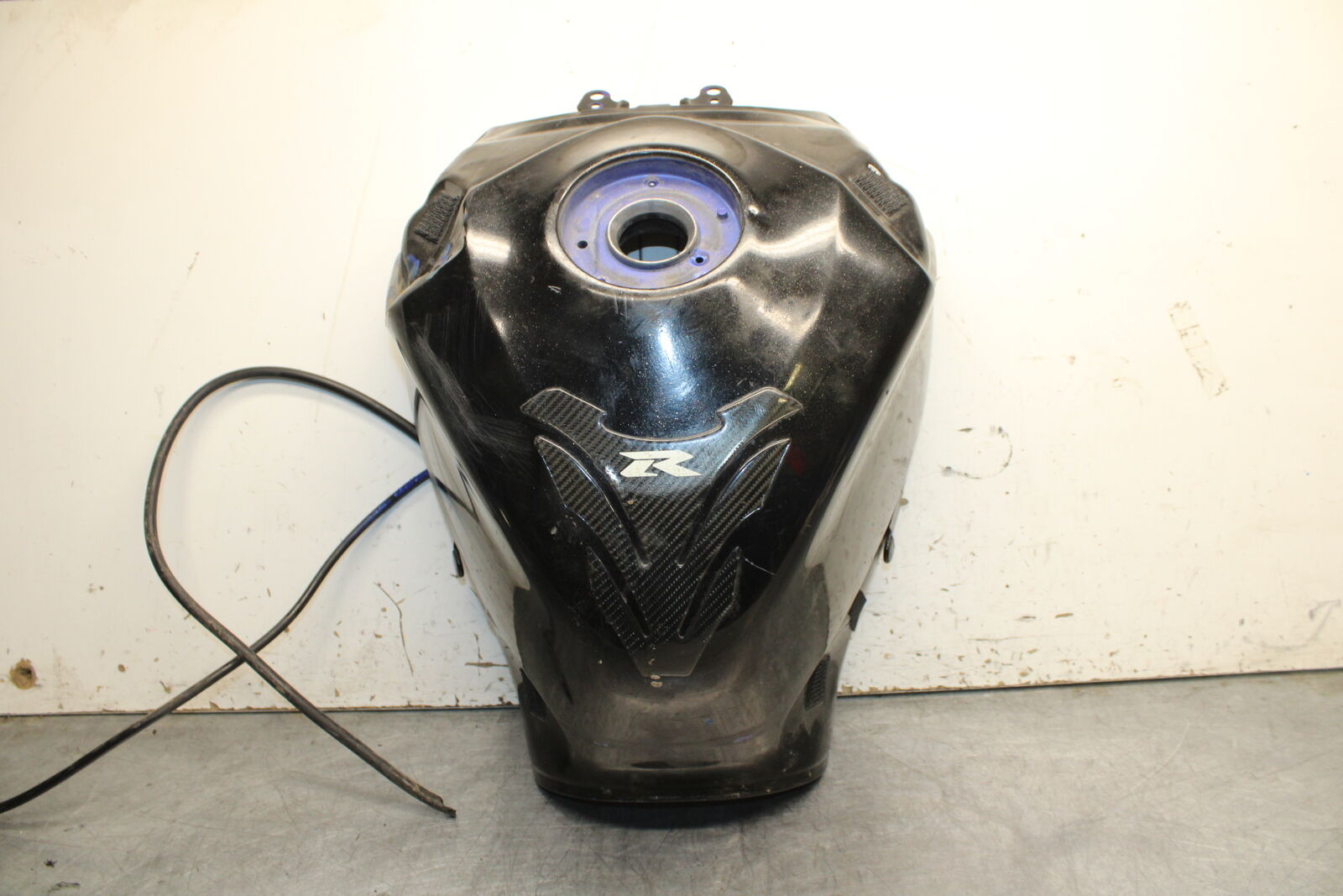 06-07 SUZUKI GSXR 600 GAS TANK FUEL CELL PETROL RESERVOIR BB737