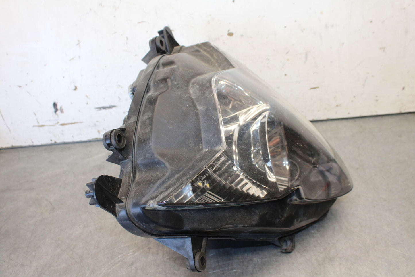 05-06 SUZUKI GSXR1000 FRONT HEADLIGHT HEAD LIGHT LAMP 35100-41G01-999 BB663