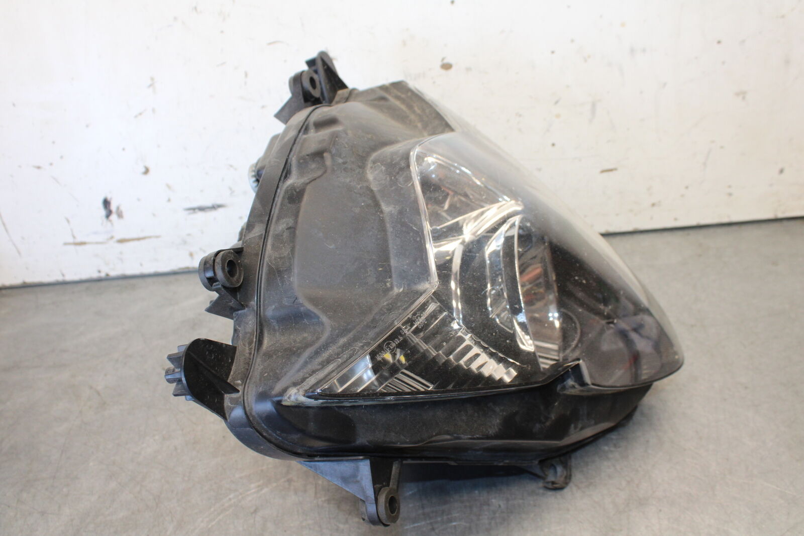 05-06 SUZUKI GSXR1000 FRONT HEADLIGHT HEAD LIGHT LAMP 35100-41G01-999 BB663